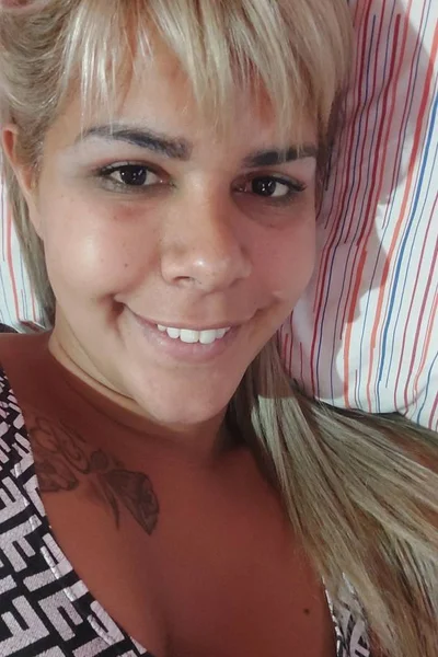 Paola az (27 años) — Avellaneda, Argentina - 48