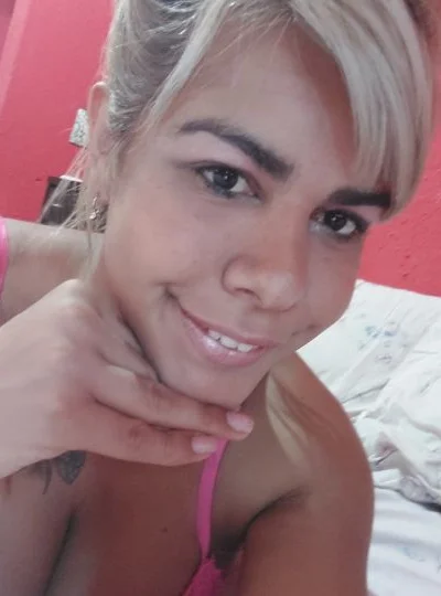 Paola az (27 años) — Avellaneda, Argentina - 68