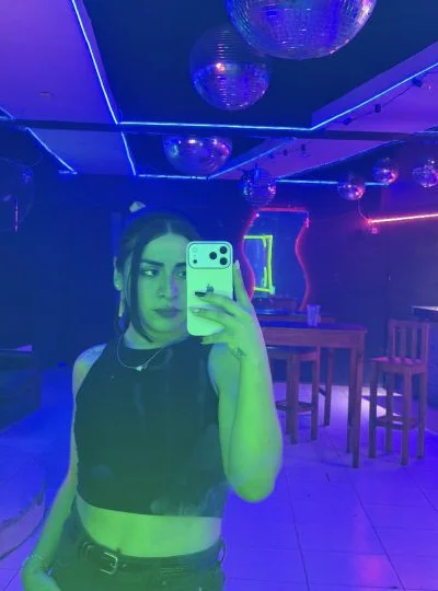 Candelita (22 años) — Villa Crespo, Argentina - 7