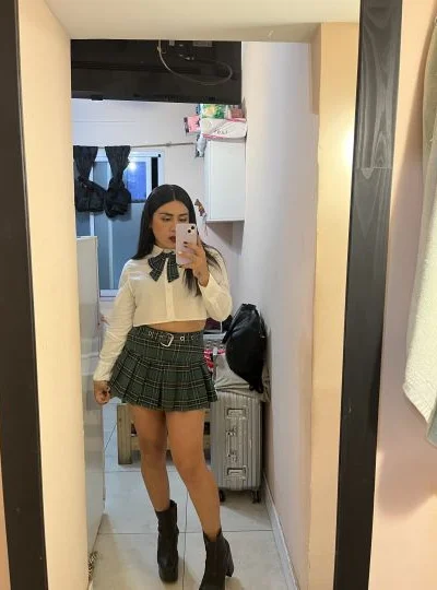 Candelita (22 años) — Villa Crespo, Argentina - 6