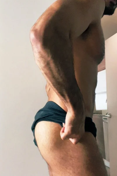 Gustavo (35 years) — Madrid, España - 8