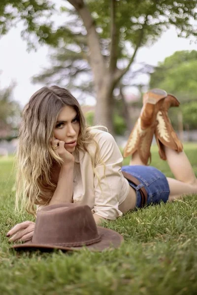 Antonella Paez (26 anos) — Villa Crespo, Argentina - 37