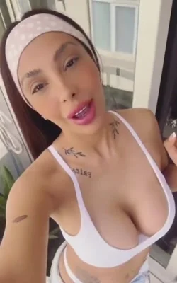 Melisa (26 anos) — Microcentro, Argentina - 49