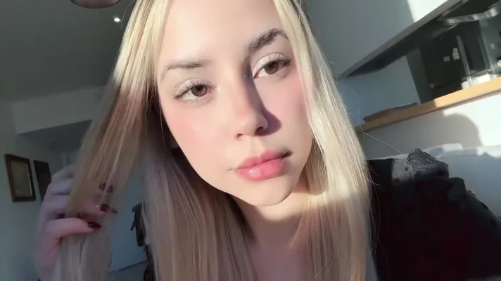 Zoe (22 años) — Puerto Madero, Argentina - 13