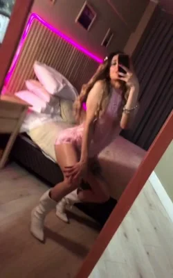 Gala Indiana Martinez (25 anos) — Capital, Argentina - 11