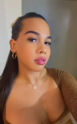 Paris Georgina (22 años) — Recoleta, Argentina - 58