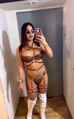Paris Georgina (22 años) — Recoleta, Argentina - 55