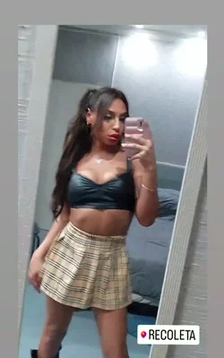 Victoria Rousse (26 anos) — Recoleta, Argentina - 51
