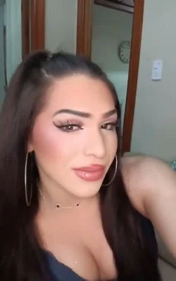 Brenda (25 años) — Microcentro, Argentina - 87