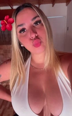 Tati (24 años) — Pinamar, Argentina - 33
