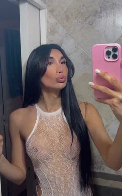 Luz C (25 years) — Recoleta, Argentina - 258