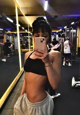 Magui (22 años) — Belgrano, Argentina - 32