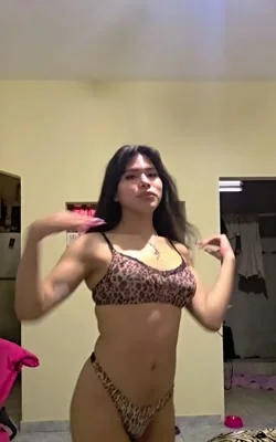 Isis (21 años) — San Miguel, Argentina - 23