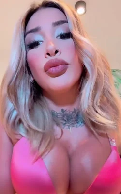 Bri Venus (24 anos) — Escobar