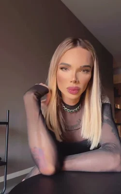 Florencia Kardashian (30 años) — Palermo, Argentina - 236