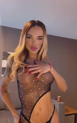 Florencia Kardashian (30 años) — Palermo, Argentina - 173