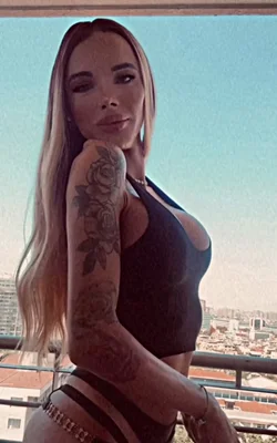 Florencia Kardashian (30 años) — Palermo, Argentina - 213
