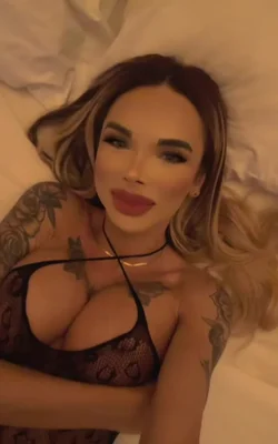 Florencia Kardashian (30 años) — Palermo, Argentina - 202