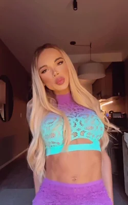 Florencia Kardashian (30 años) — Palermo, Argentina - 225