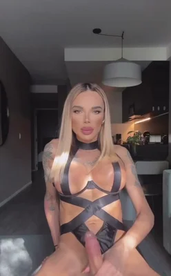 Florencia Kardashian (30 años) — Palermo, Argentina - 233