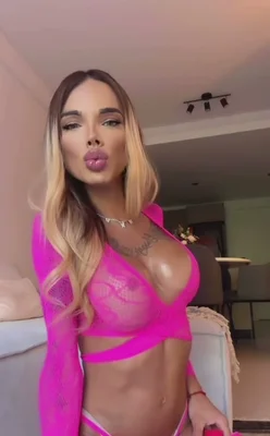 Florencia Kardashian (30 años) — Palermo, Argentina - 187