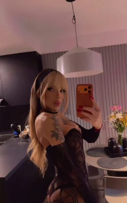 Florencia Kardashian (30 años) — Palermo, Argentina - 205