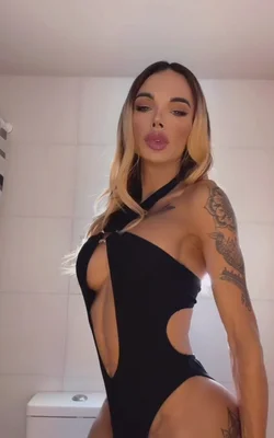 Florencia Kardashian (30 años) — Palermo, Argentina - 171