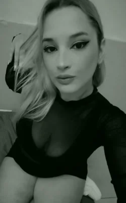Gia (31 años) — Ituzaingó, Argentina - 79