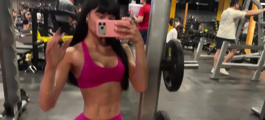 Daniela Vargas (22 anos) — Ciudad de México, México - 2