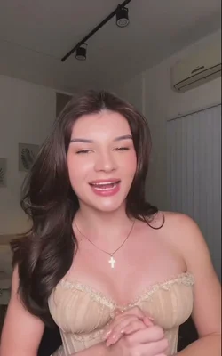 Oriana (21 años) — Palermo, Argentina - 30