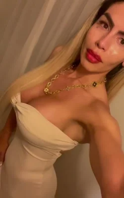 Belen Acosta (25 años) — Microcentro, Argentina - 6
