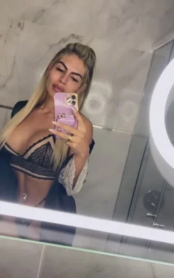 Belen Acosta (25 años) — Microcentro, Argentina - 15