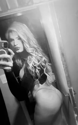 Pia (26 años) — Microcentro, Argentina - 56