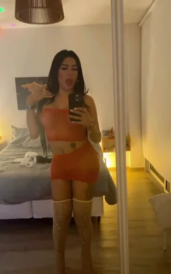 Mishell Zambrano (23 years) — Palermo, Argentina - 92